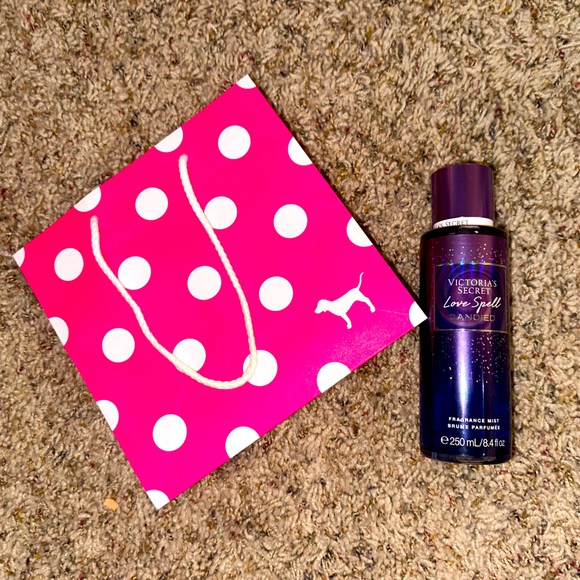 Victoria’s Secret love spell candied 🍭 - Picture 1 of 2